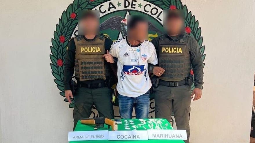 Tenía domiciliaria y lo encontraron armado y vendiendo estupefacientes