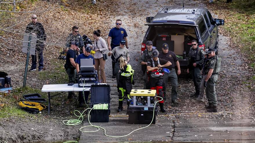 Continúa la búsqueda del sospechoso del tiroteo en Maine