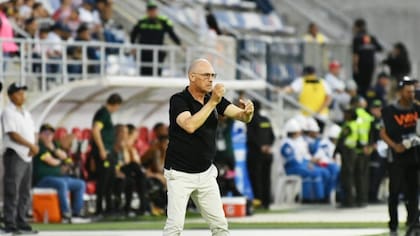 “Hay que tener la actitud de un equipo campeón”: Alfredo Arias