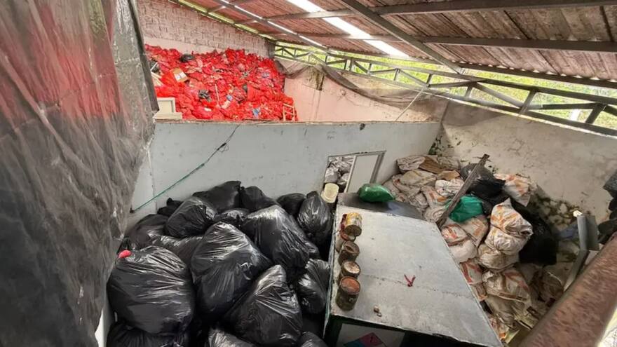 SAE denuncia que uno de sus inmuebles fue convertido en vertedero de restos de cementerio y de residuos de hospital