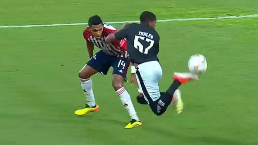 “Seguiré haciendo bicicletas porque es parte de mi fútbol”: Yarlen Faustino