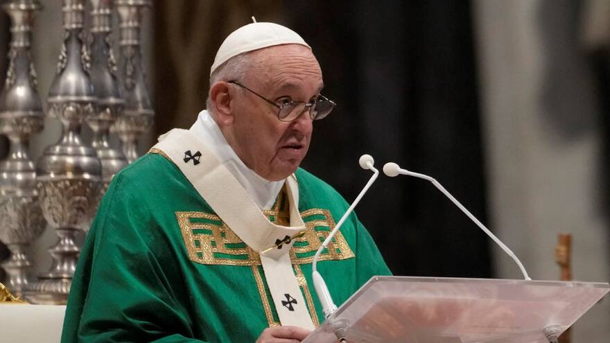 El papa critica el 'desierto de humanidad' al que se enfrentan los refugiados