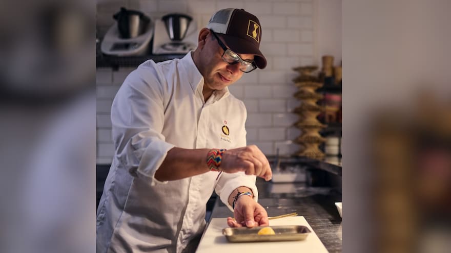 Edwin Rodríguez, el chef colombiano que obtuvo una estrella Michelin por su plato de sobrebarriga