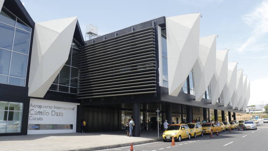 Autoridades confirman explosivo en una maleta en aeropuerto de Cúcuta