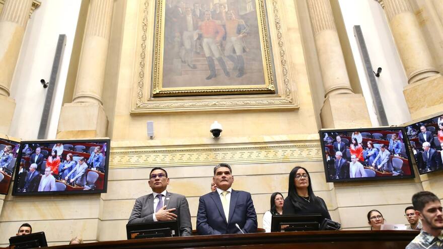 Senado aprueba rebaja a 850 semanas de cotización para mujeres