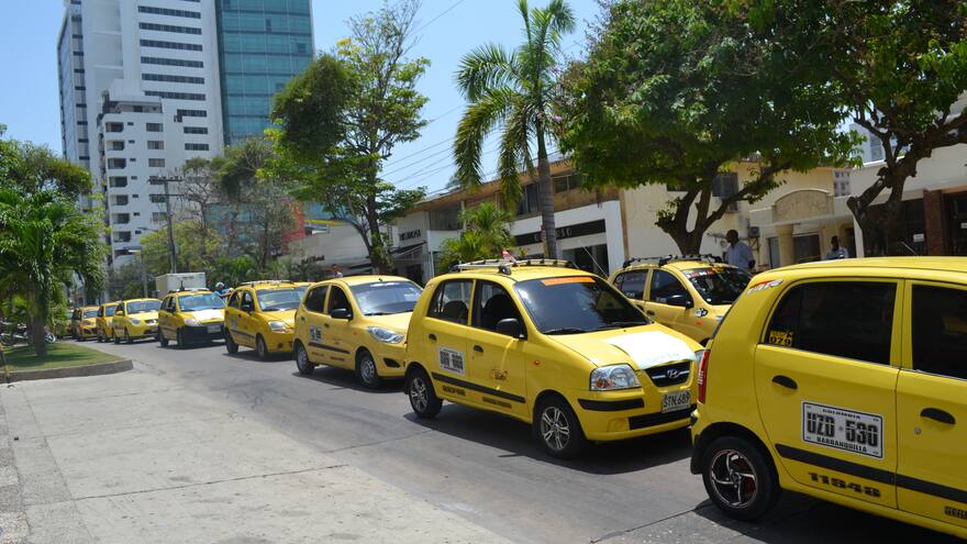 Tránsito expide calendario oficial de 'pico y placa' para el año 2024