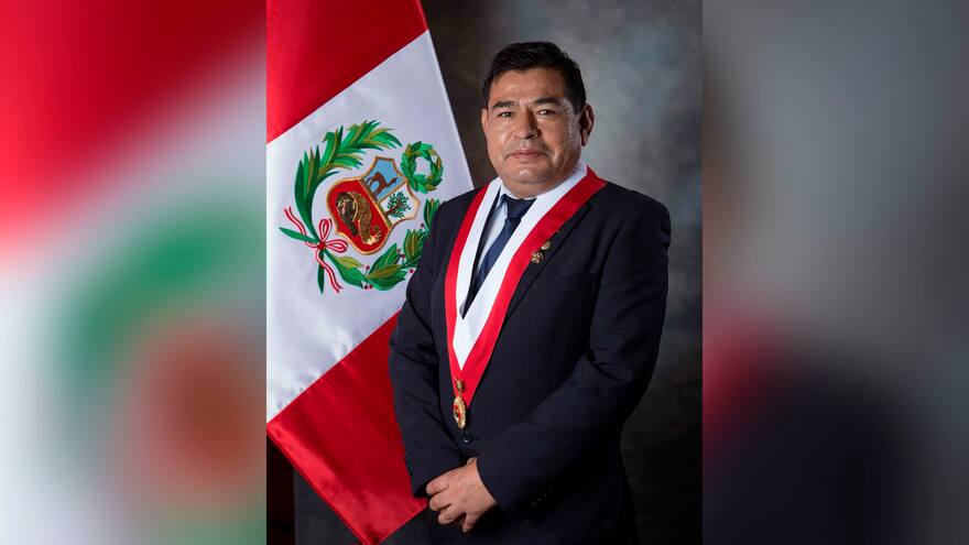 Perú: congresista muere durante sesión de investidura del Gobierno