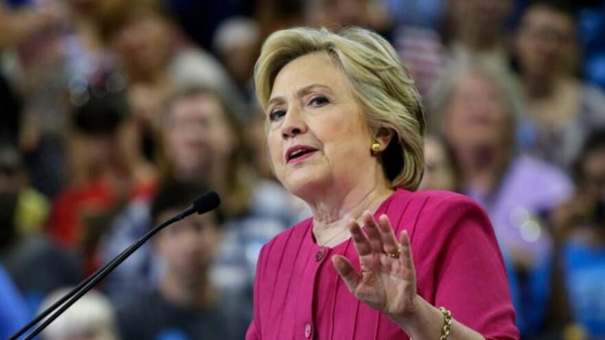 'Trump me seguía, me hacía muecas, era increíblemente molesto': Hillary Clinton