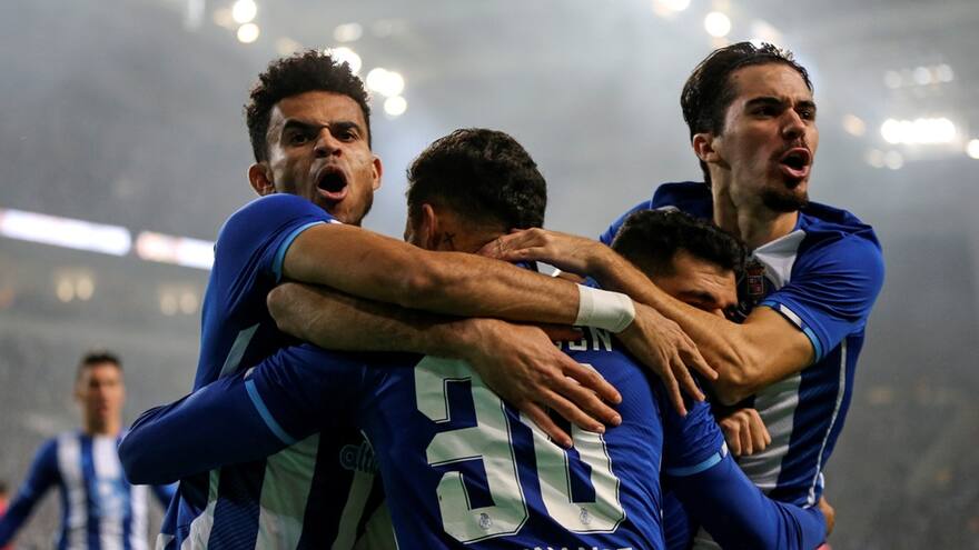 Luis Díaz se destaca con asistencia en victoria del Porto en el clásico luso