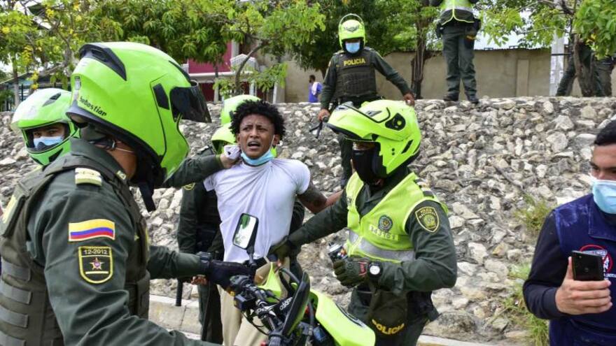 'Capturados en protestas no deben ser trasladados a estaciones de Policía'