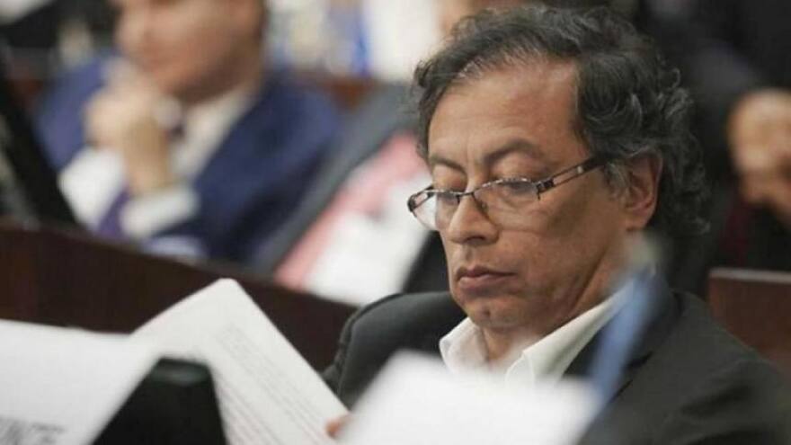 Petro propone a Banco de la República emitir bonos para indemnizar a víctimas