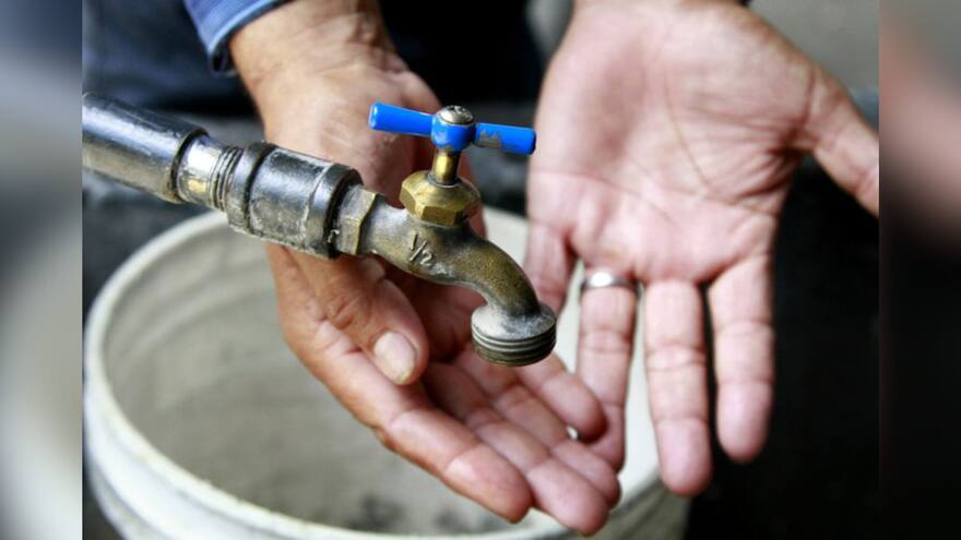 Cinco barrios del suroccidente de Barranquilla están sin agua por fuga en tubería