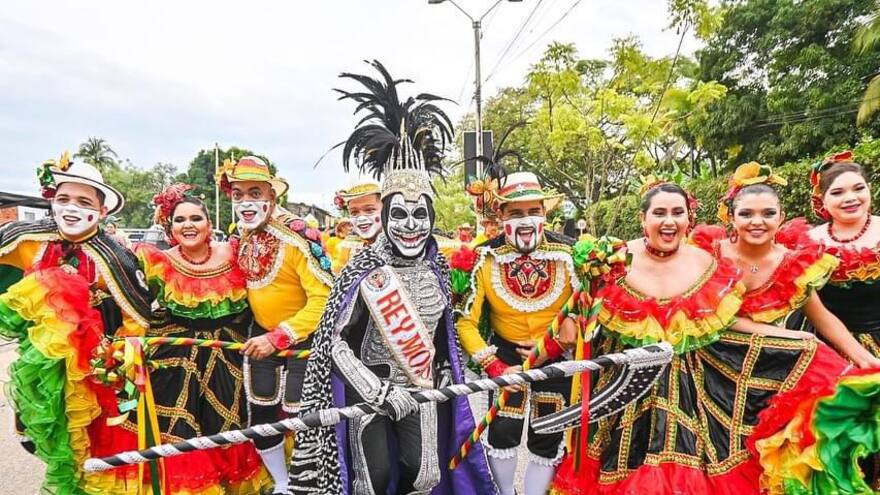 Los Garabatos del Carnaval de Barranquilla se preparan para izar sus banderas