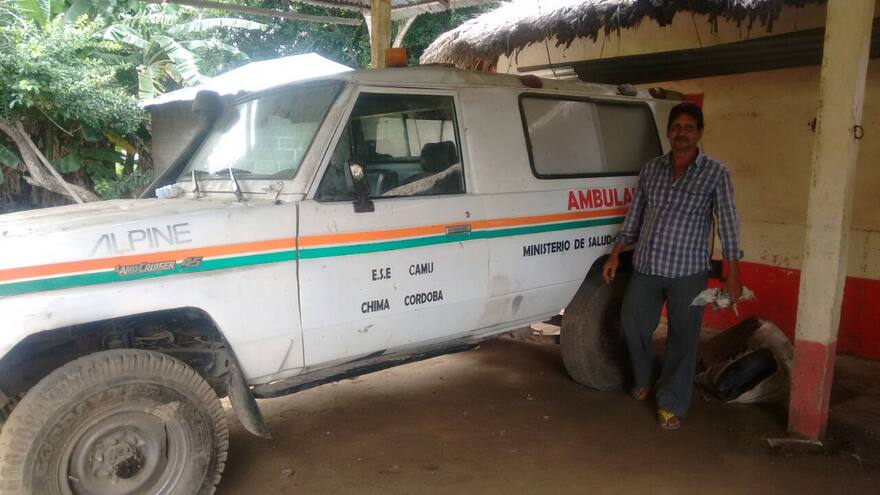 Por falta de ambulancia, en Chimá los enfermos son llevados en burros y motos