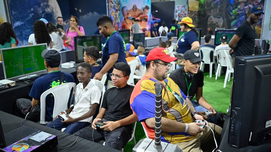 El universo digital de los guardianes de la consola