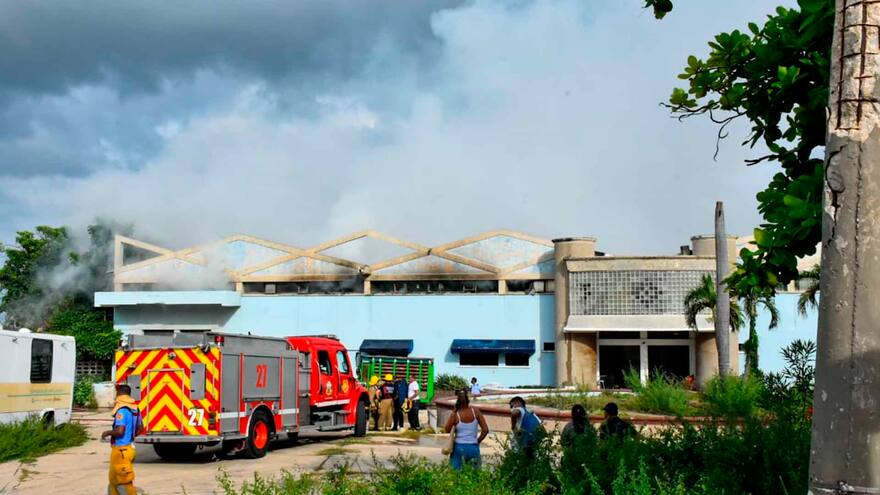 Incendio consume parte de las instalaciones del antiguo Metrotránsito