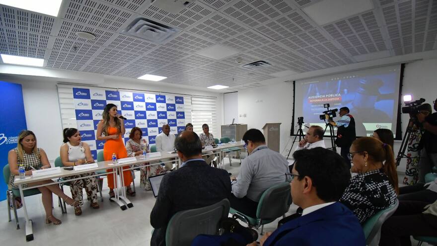 Cambio Radical presenta proyecto para reformar la justicia colombiana