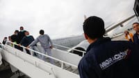 Denuncian que el Gobierno ha gastado 25 mil millones de pesos en traslado de deportados desde EE. UU. hacia Colombia