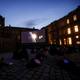 Festival de cine al aire libre en el Louvre de París
