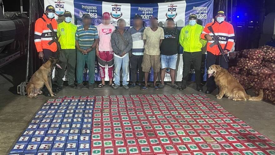 Incautan 285 kilos de cocaína en aguas de Moñitos, Córdoba