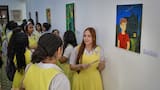 Transformar literatura en pinturas, colorida obra de alumnas bilingües