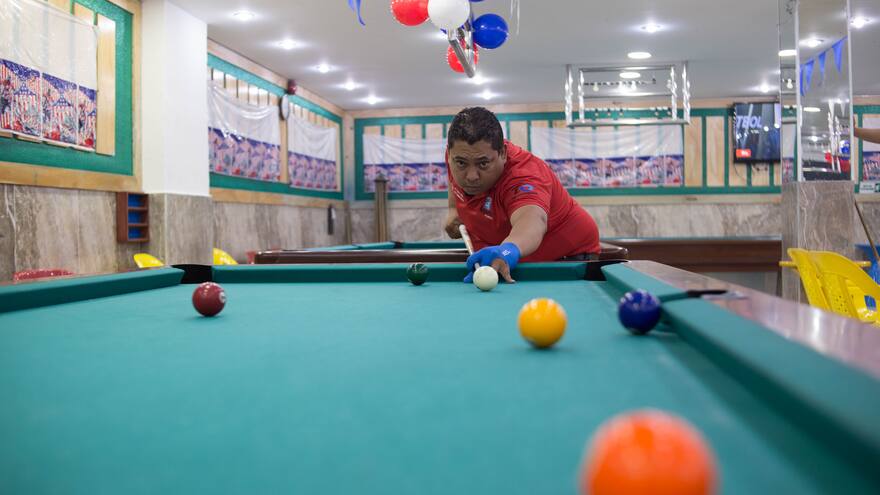 Rodrigo Navarro, el maestro del billar