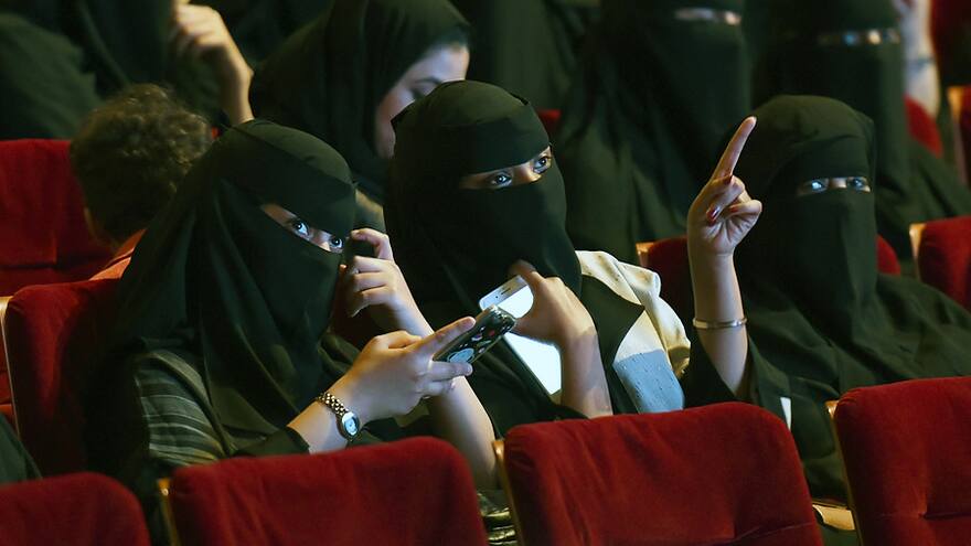 Arabia Saudita autoriza que mujeres asistan a espectáculos deportivos