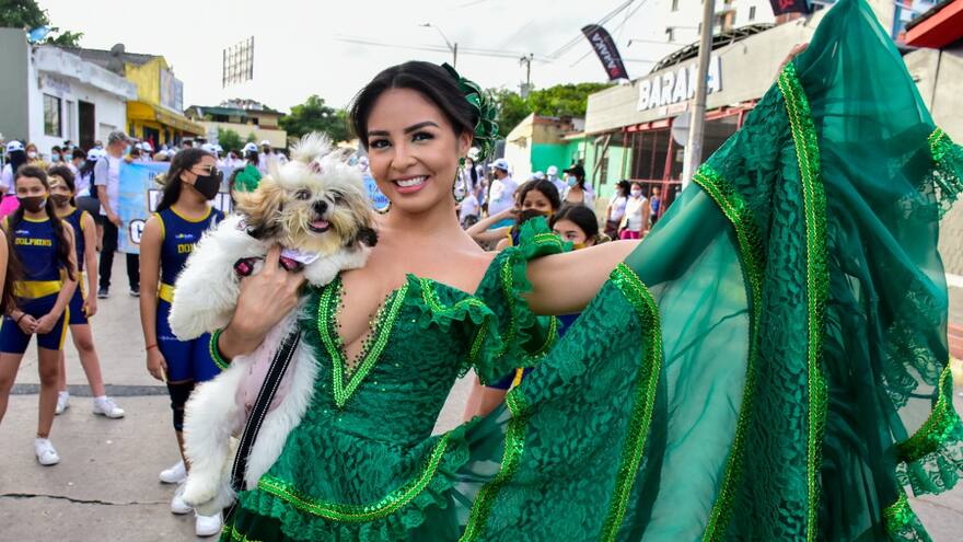 Más de 300 canes participaron en la ‘Perrotón’