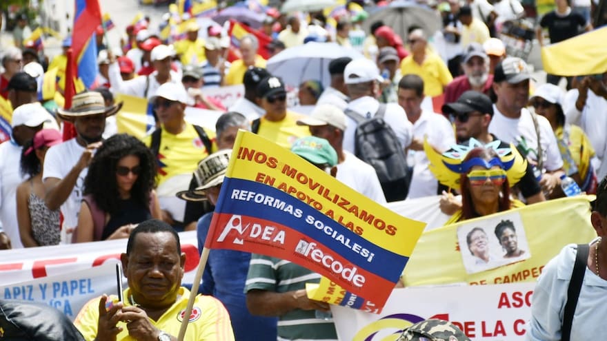 Sindicatos realizan plantón en respaldo al presidente Gustavo Petro por sus dos años de mandato