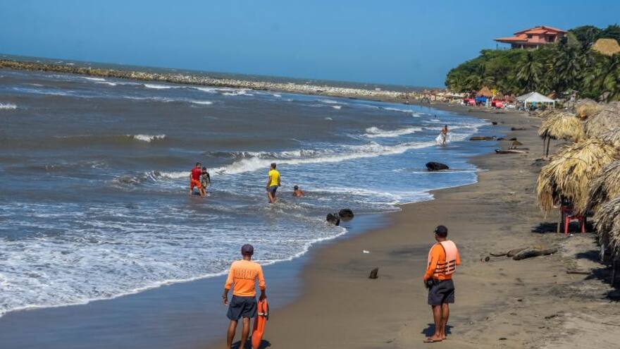 Municipios costeros deben activar planes de contingencia: Dimar