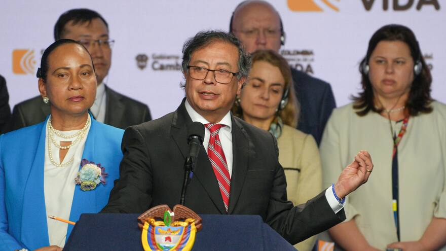 'Se presentaron 71 manifestaciones; todas pacíficas excepto dos': Petro