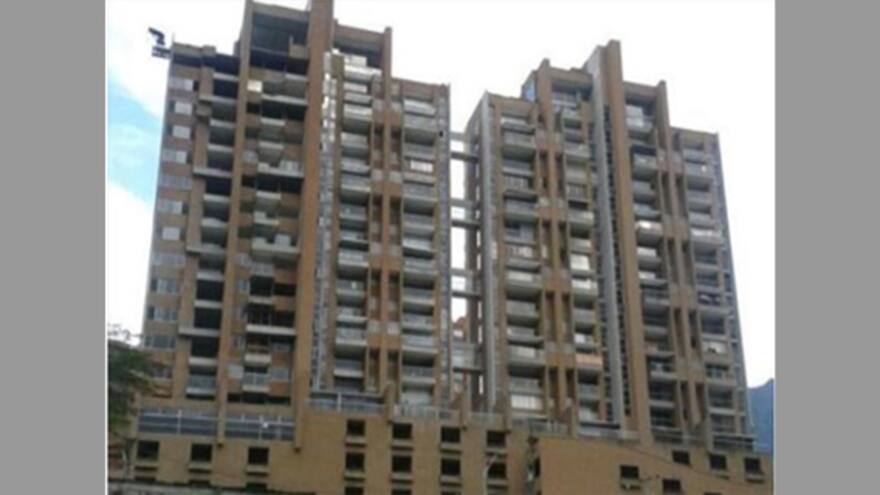 Ordenan evacuar dos torres de constructora de edificio colapsado en Medellín