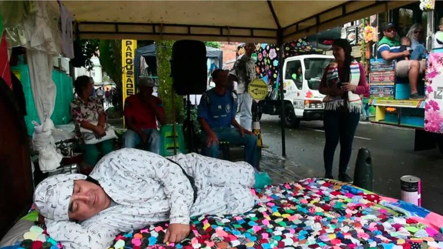 “Empijamados” y con camas al aire libre, en Itagüí celebraron Día de la Pereza