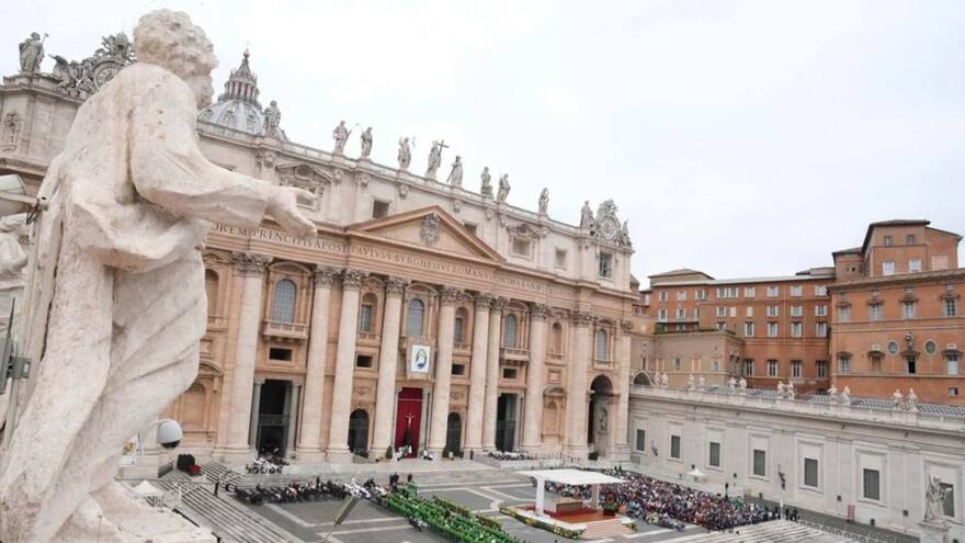 Hombre que ingresó a la fuerza con su carro en Ciudad del Vaticano recibirá tratamiento psiquiátrico