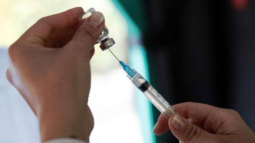 Covid-19: Reino Unido autoriza vacuna bivalente