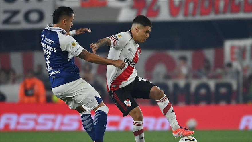 Miguel Ángel Borja falla penal en el último minuto y River Plate vuelve a perder