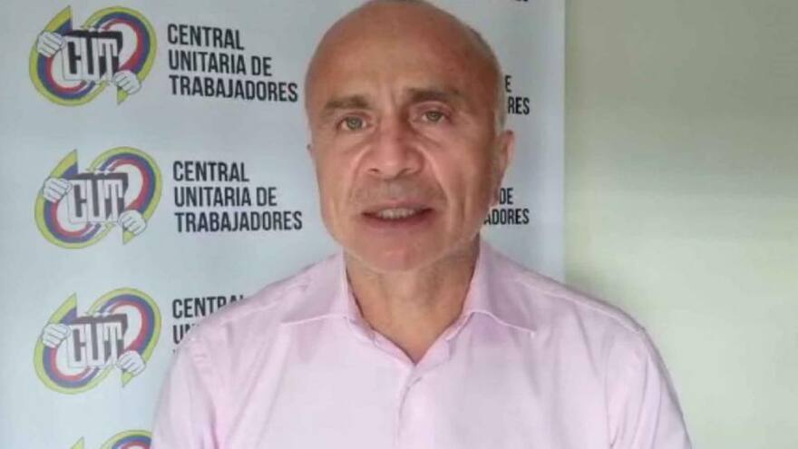 'Todos los que cumplen funciones permanentes deben ser de planta'