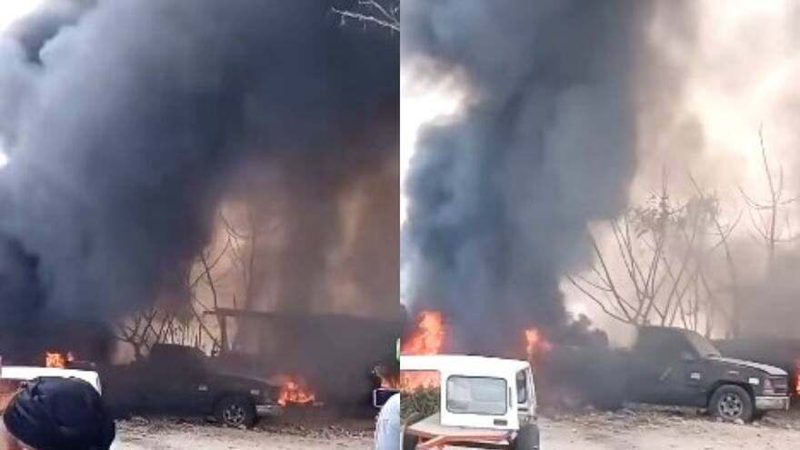 Incendio forestal consumió tres carros en un parqueadero en Sincelejo