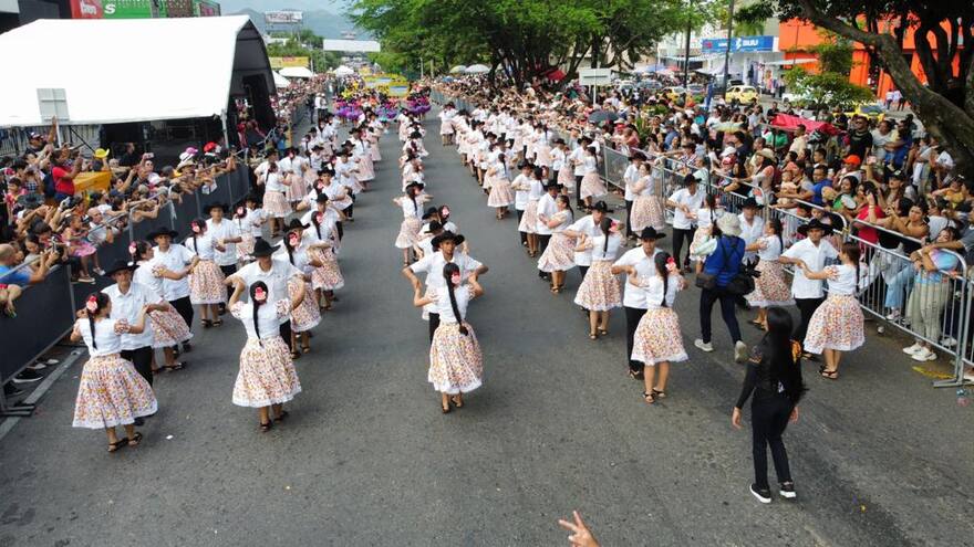 Más de 1.500 parejas embellecen el Joropódromo en Villavicencio
