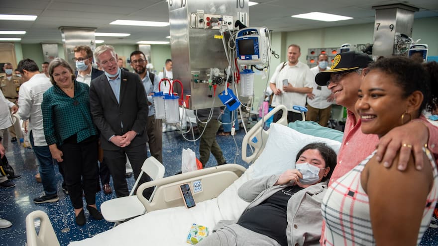 Gobierno de EE. U.U. exalta la labor del buque hospital en Cartagena