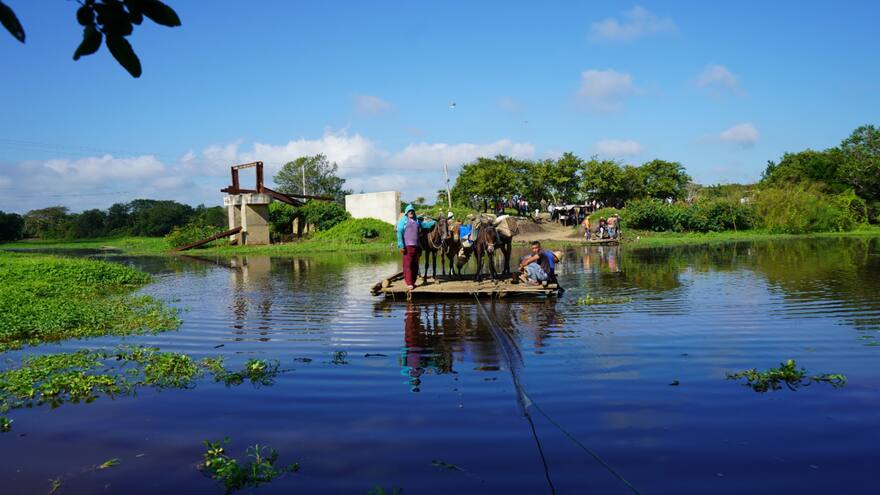 Inician primera fase de instalación de puente semipermanente en Concordia