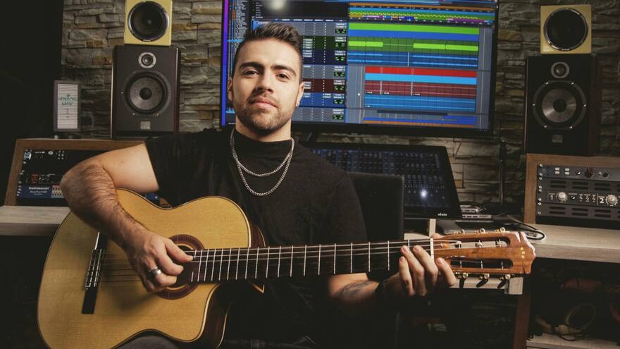 Jhomer Rios, el productor paisa que promete llevar la industria musical a otro nivel