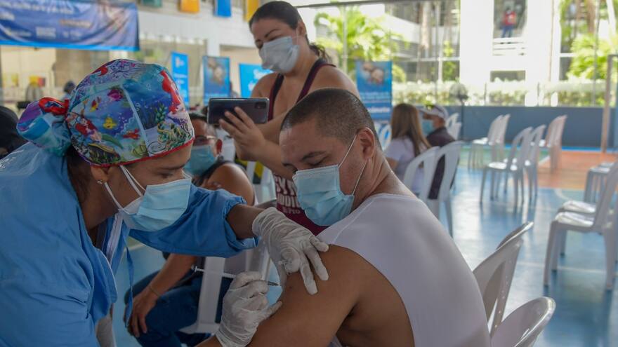 Vacuna para mayores de 35 no requiere cita en Barranquilla