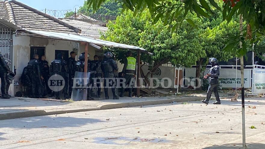 Reportan amotinamiento en la Permanente Central de la Policía en Valledupar