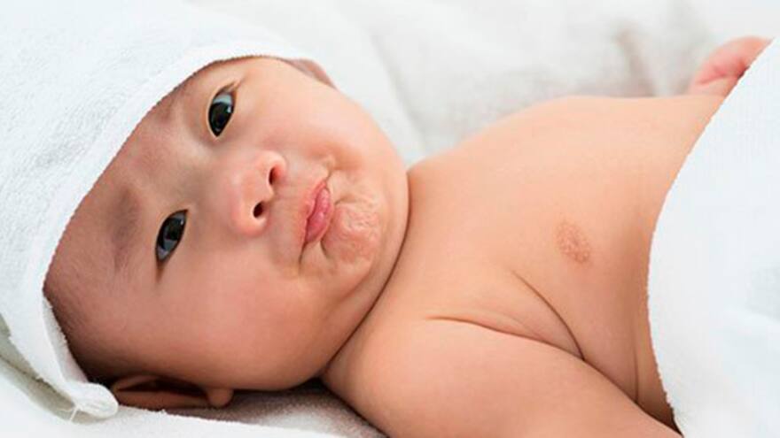 Padre adolescente vende a su hija para comprarse un Iphone y una moto