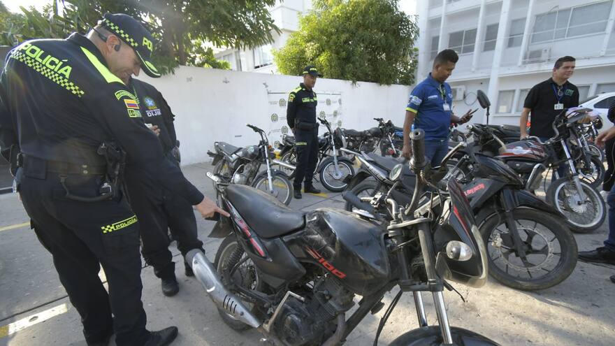 Policía Metropolitana recupera 21 motocicletas y un vehículo robados