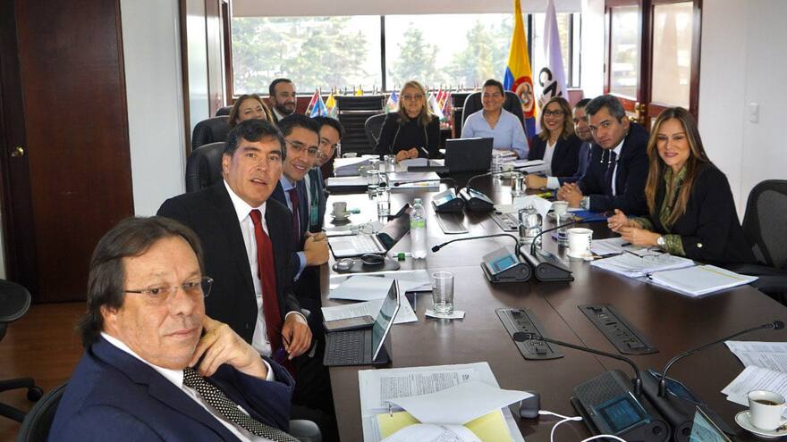 CNE indaga a Partido Conservador por entrar a la coalición petrista