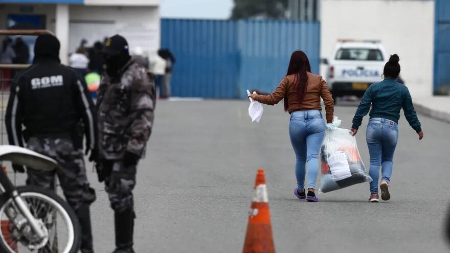 Motín en cárcel en Ecuador deja 16 muertos