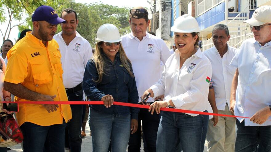 Inauguraron obras viales en Turbaco e iniciaron provisionales en El Talón