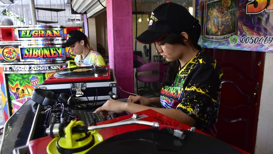 Mujeres picoteras le dan ‘play’ a una industria incluyente